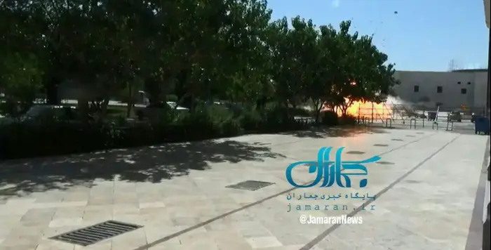 פיצוץ בקברו של חומייני בבירת איראן, טהראן, 7 ביוני 2017 (צילום מסך , טוויטר) פיצוץ בקברו של חומייני בבירת איראן, טהראן, 7 ביוני 2017 (צילום מסך , טוויטר)