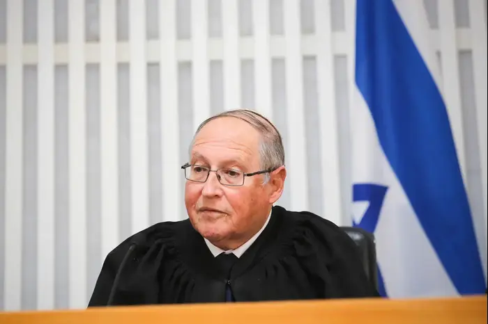 סגן נשיאת בית המשפט, אליקים רובינשטיין בטקס פרישתו 13 ביוני 2017 (נועם מושקוביץ) סגן נשיאת בית המשפט, אליקים רובינשטיין בטקס פרישתו 13 ביוני 2017 (נועם מושקוביץ)