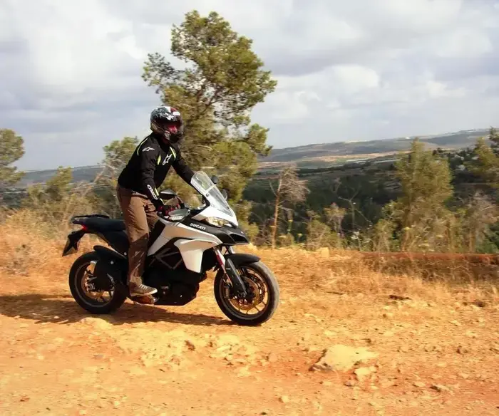 דוקאטי מולטיסטרדה 950 מבחן דרכים (מערכת וואלה! NEWS , עידו לוי) דוקאטי מולטיסטרדה 950 מבחן דרכים (מערכת וואלה! NEWS , עידו לוי)