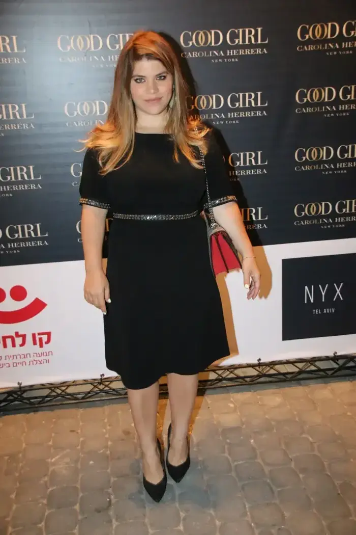 בושם קרולינה הררה (ניר פקין) בושם קרולינה הררה (ניר פקין)
