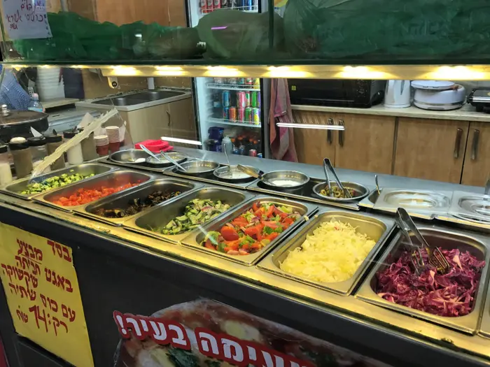 סלטים (מערכת וואלה! NEWS , קובי רובין) סלטים (מערכת וואלה! NEWS , קובי רובין)