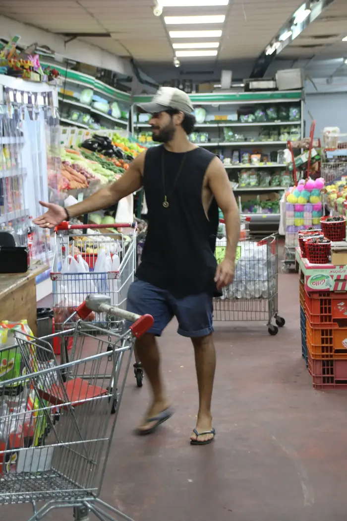 אביב אלוש (ניר פקין) אביב אלוש (ניר פקין)