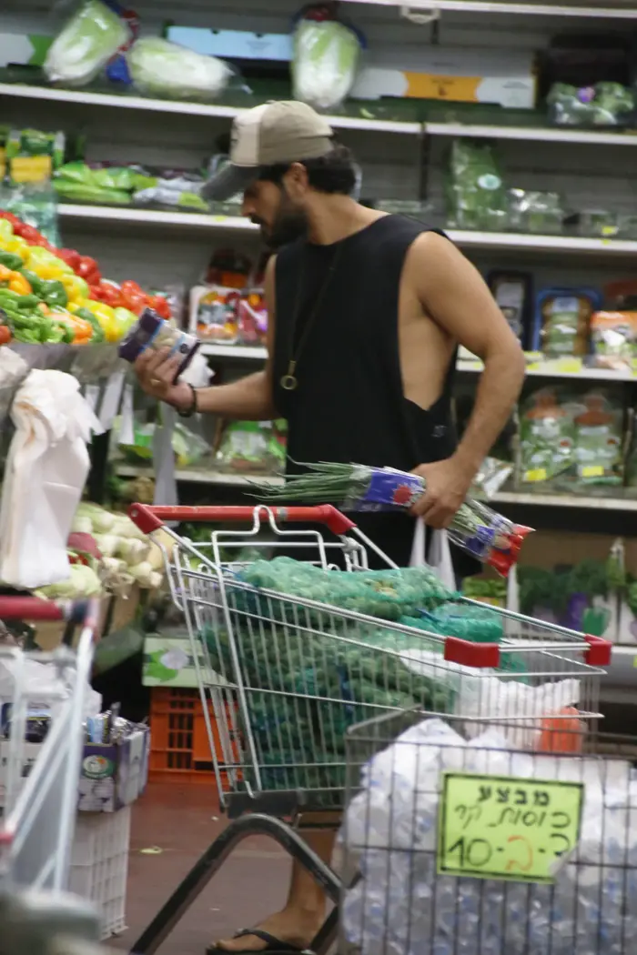 אביב אלוש (ניר פקין) אביב אלוש (ניר פקין)