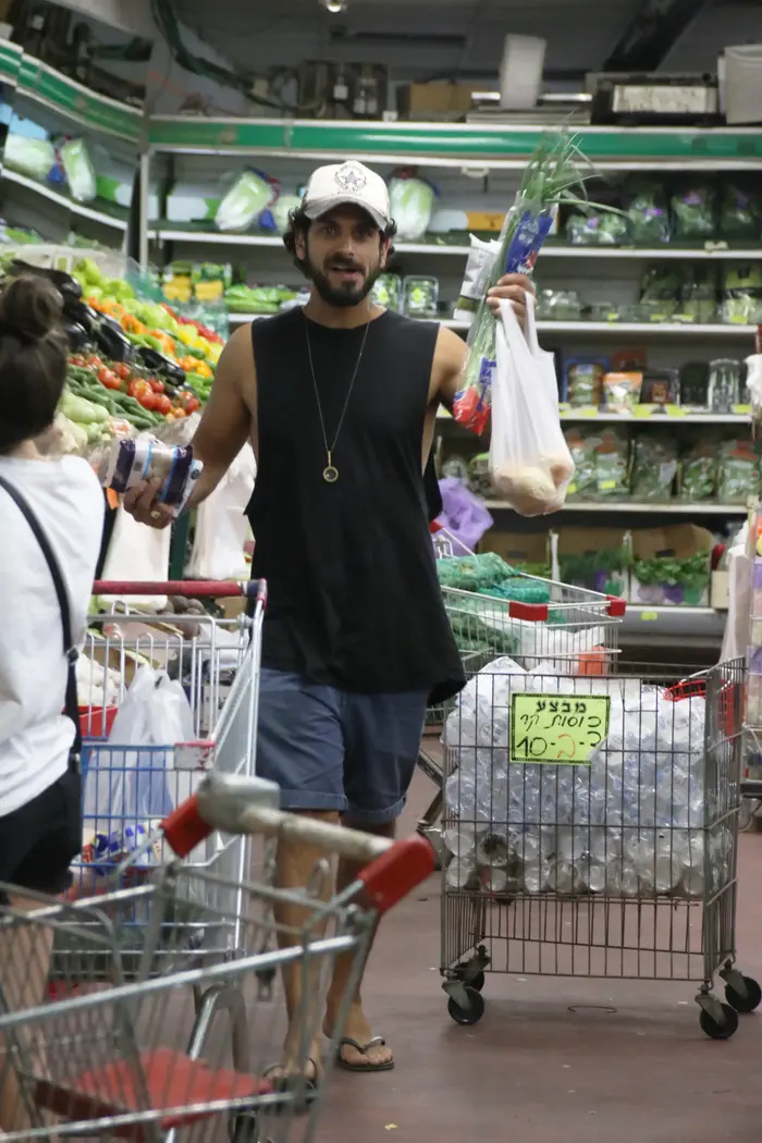 אביב אלוש (ניר פקין) אביב אלוש (ניר פקין)