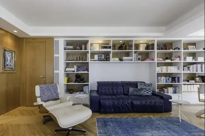 דירה במגדל אקירוב בעיצוב יעל גוטרייך אורון (בנין ודיור , תמר אלמוג)