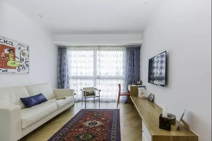 דירה במגדל אקירוב בעיצוב יעל גוטרייך אורון (בנין ודיור , תמר אלמוג)