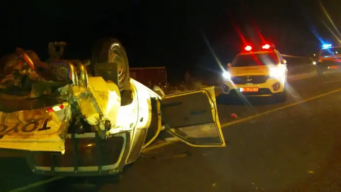 תאונת דרכים בכביש 6 ליד צומת להבים (מד"א) תאונת דרכים בכביש 6 ליד צומת להבים (מד"א)