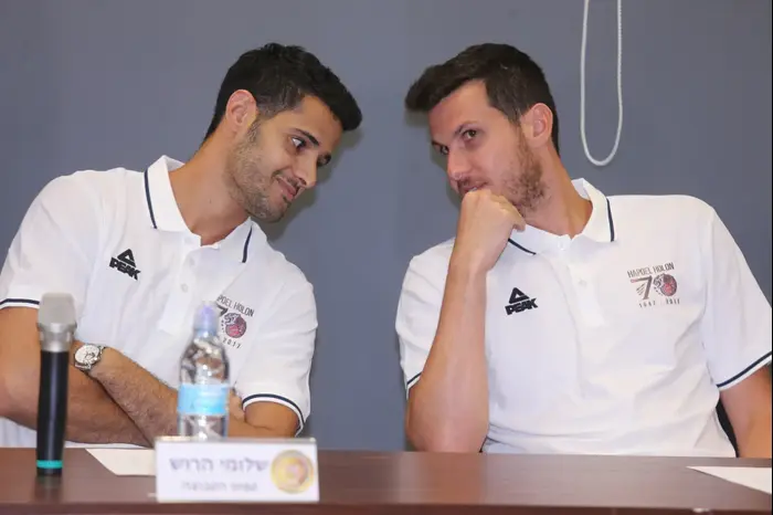 גיא פניני שלומי הרוש הפועל חולון (קובי אליהו) גיא פניני שלומי הרוש הפועל חולון (קובי אליהו)