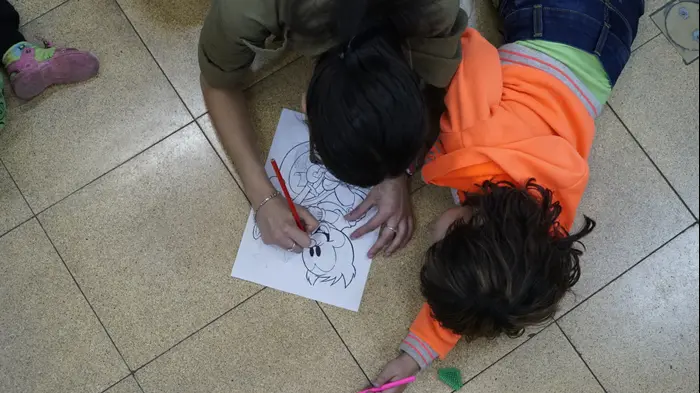 צה"ל מסייע לפליטים הסורים במסגרת פעילות יחידת "שכנות טובה" יולי 2017 (דובר צה"ל) צה"ל מסייע לפליטים הסורים במסגרת פעילות יחידת "שכנות טובה" יולי 2017 (דובר צה"ל)