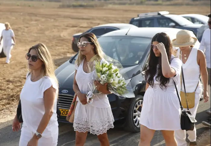 שרון חזיז (מגד גוזני) שרון חזיז (מגד גוזני)