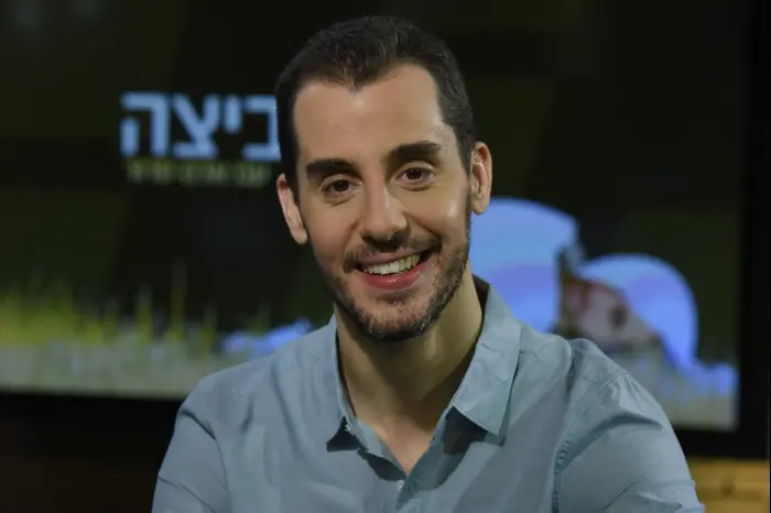 נדב בורנשטיין (ראובן קסטרו)