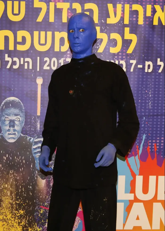 בלו מן גרופ (יח"צ , סיון פרג') בלו מן גרופ (יח"צ , סיון פרג')