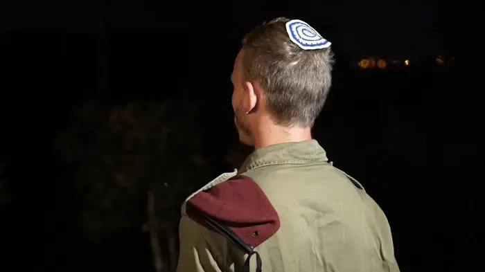 לוחם "עוקץ" שנטרל את המחבל יקבל צל"ש על התנהלותו בזירה (מערכת וואלה! NEWS) לוחם "עוקץ" שנטרל את המחבל יקבל צל"ש על התנהלותו בזירה (מערכת וואלה! NEWS)