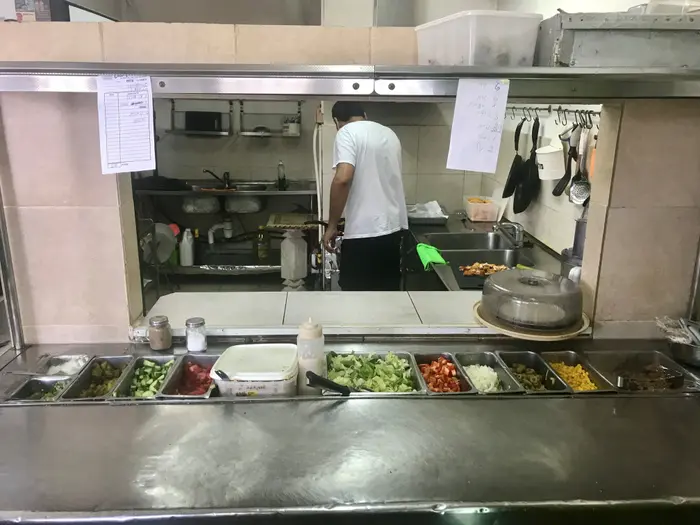 חביתת ירק עם טונה בתוך באגט (קובי רובין)