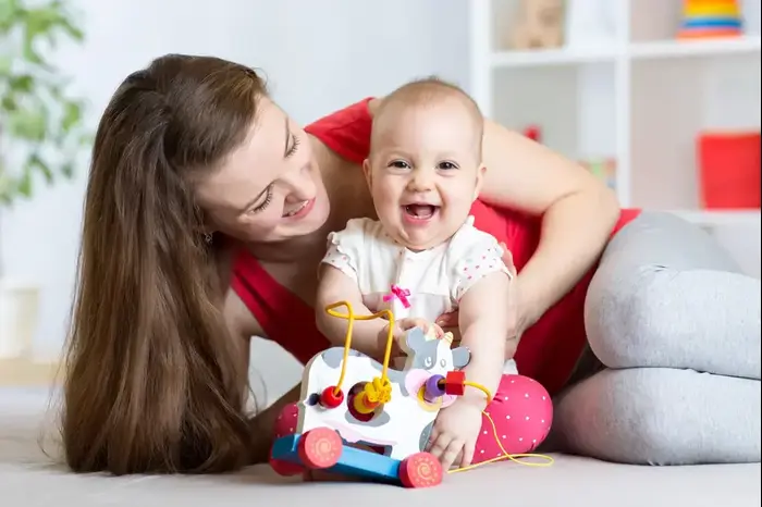 בייביסיטר (ShutterStock)