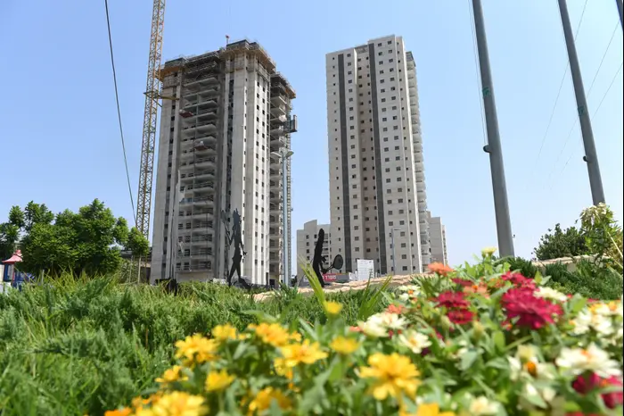 עכו נדל"ן בניינים (ראובן קסטרו) עכו נדל"ן בניינים (ראובן קסטרו)