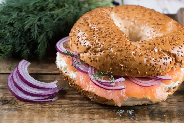 כריך סלמון ( , נמרוד סונדרס) כריך סלמון ( , נמרוד סונדרס)