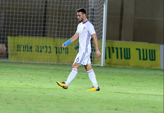 שחקן נבחרת ישראל הצעירה נטע לביא (אדריאן הרבשטיין) שחקן נבחרת ישראל הצעירה נטע לביא (אדריאן הרבשטיין)