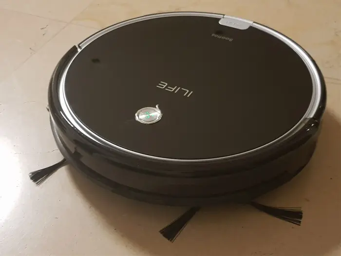 שואב אבק רובוטי iLife מדגם A6 (מערכת וואלה! NEWS , מייקי לוי) שואב אבק רובוטי iLife מדגם A6 (מערכת וואלה! NEWS , מייקי לוי)
