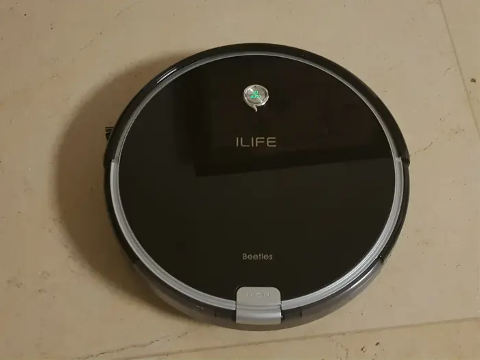 שואב אבק רובוטי iLife מדגם A6 (מערכת וואלה! NEWS , מייקי לוי) שואב אבק רובוטי iLife מדגם A6 (מערכת וואלה! NEWS , מייקי לוי)