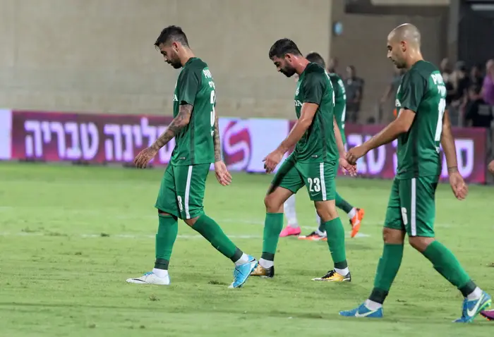 שחקני מכבי חיפה מאוכזבים (אדריאן הרבשטיין)