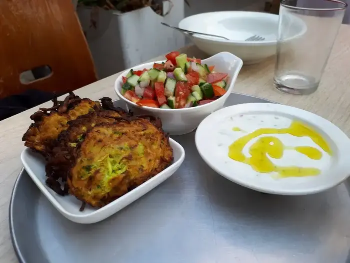 מבסוטה חומוס חדש בלוינסקי (יח"צ , שוקי גלילי באדיבות הבלוג חומוס להמונים)