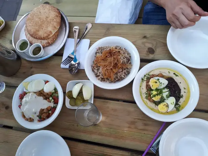 מבסוטה חומוס חדש בלוינסקי (יח"צ , שוקי גלילי באדיבות הבלוג חומוס להמונים)