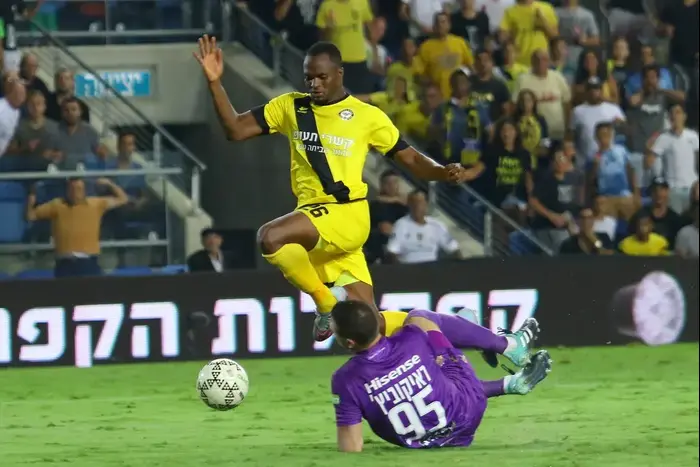 אלחסן קייטה שחקן מכבי נתניה (יוסי ציפקיס) אלחסן קייטה שחקן מכבי נתניה (יוסי ציפקיס)