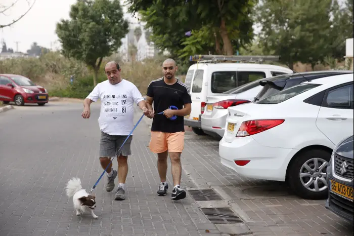 אלאור אזריה בחופשת ראש השנה מהכלא, 20 בספטמבר 2017 (מגד גוזני) אלאור אזריה בחופשת ראש השנה מהכלא, 20 בספטמבר 2017 (מגד גוזני)