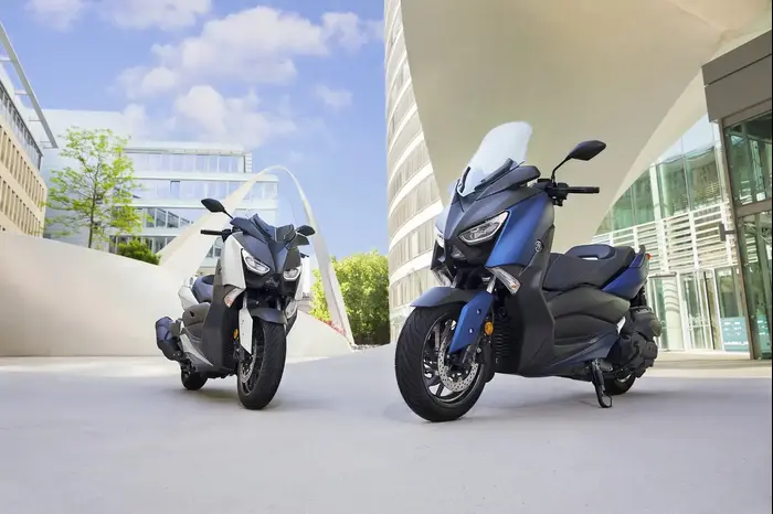 ימאהה XMAX400 (אתר יצרן , יצרן) ימאהה XMAX400 (אתר יצרן , יצרן)