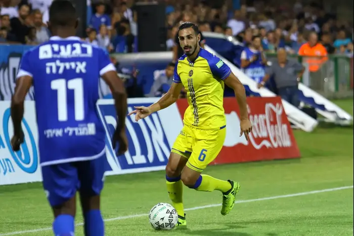 שחקן מכבי תל אביב חוסה רודריגס (יוסי ציפקיס) שחקן מכבי תל אביב חוסה רודריגס (יוסי ציפקיס)