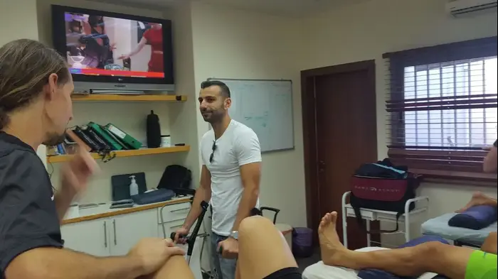 שחקן מכבי חיפה שלומי אזולאי (אתר רשמי , אתר מכבי חיפה) שחקן מכבי חיפה שלומי אזולאי (אתר רשמי , אתר מכבי חיפה)