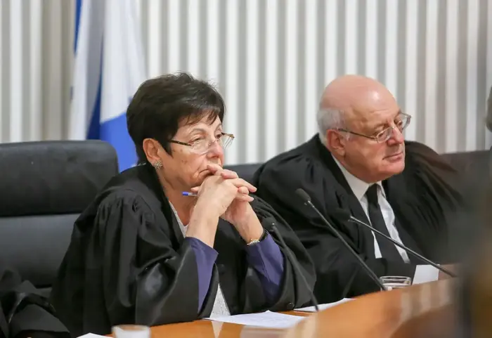 טקס פרישת נשיאת בית המשפט העליון, מרים נאור, בית המשפט העליון, ירושלים (מערכת וואלה! NEWS , נועם מושקוביץ) טקס פרישת נשיאת בית המשפט העליון, מרים נאור, בית המשפט העליון, ירושלים (מערכת וואלה! NEWS , נועם מושקוביץ)