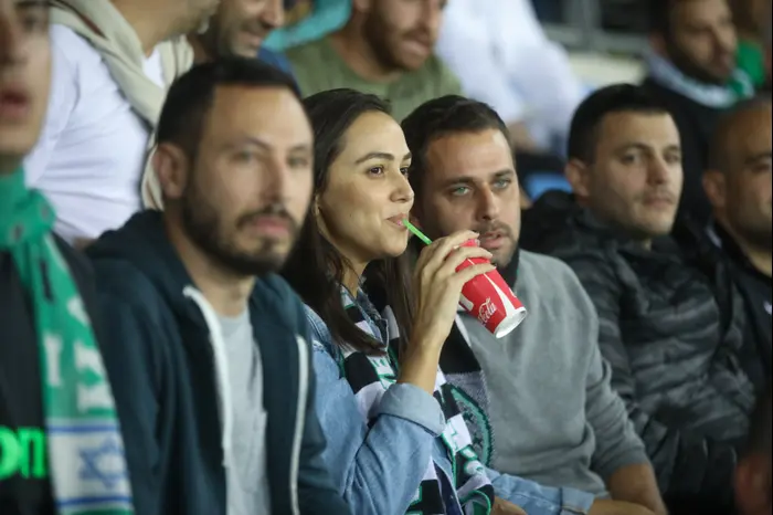 חתונה ממבט ראשון (יח"צ , מיכה בירקמן) חתונה ממבט ראשון (יח"צ , מיכה בירקמן)