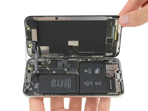 אייפון X מפורק (צילום מסך , iFixIt) אייפון X מפורק (צילום מסך , iFixIt)