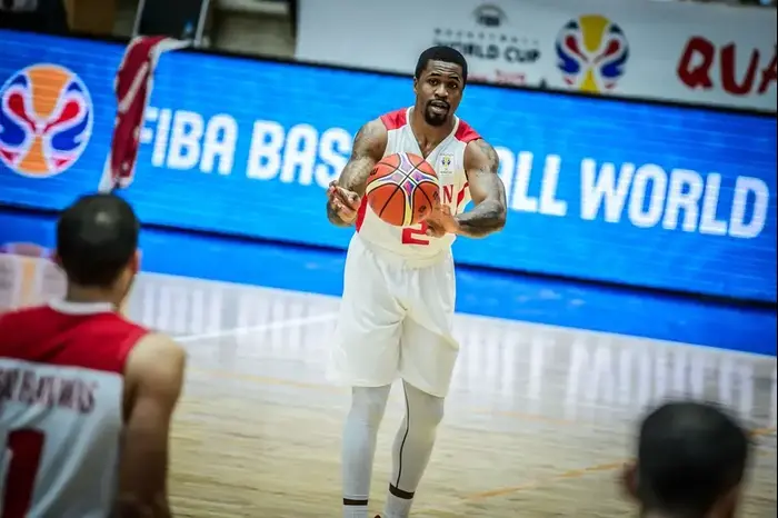 שחקן נבחרת ירדן דאר טאקר (אתר רשמי , אתר FIBA) שחקן נבחרת ירדן דאר טאקר (אתר רשמי , אתר FIBA)