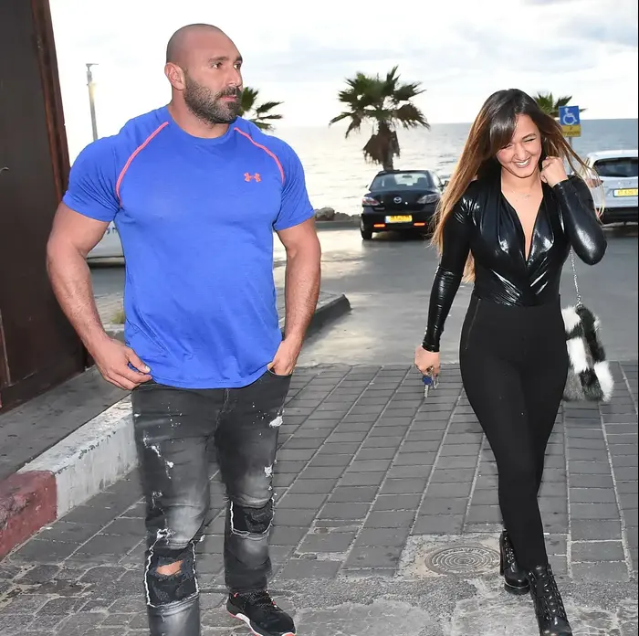 עדן בן זקן (ניר פקין) עדן בן זקן (ניר פקין)