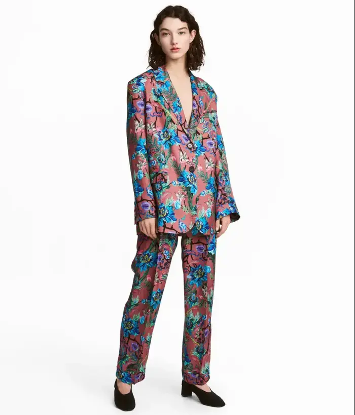 חליפה של H&M לחורף 2017/18 (יח"צ , הנס מוריץ) חליפה של H&M לחורף 2017/18 (יח"צ , הנס מוריץ)