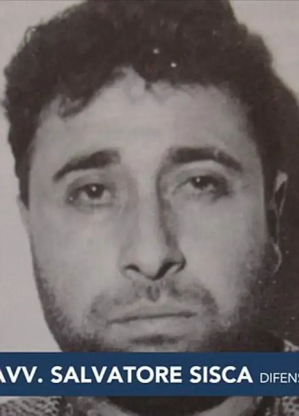 "פריצל האיטלקי" חטף ואנס את המטפלת של אמו וכלא אותה לעשור (צילום מסך) "פריצל האיטלקי" חטף ואנס את המטפלת של אמו וכלא אותה לעשור (צילום מסך)
