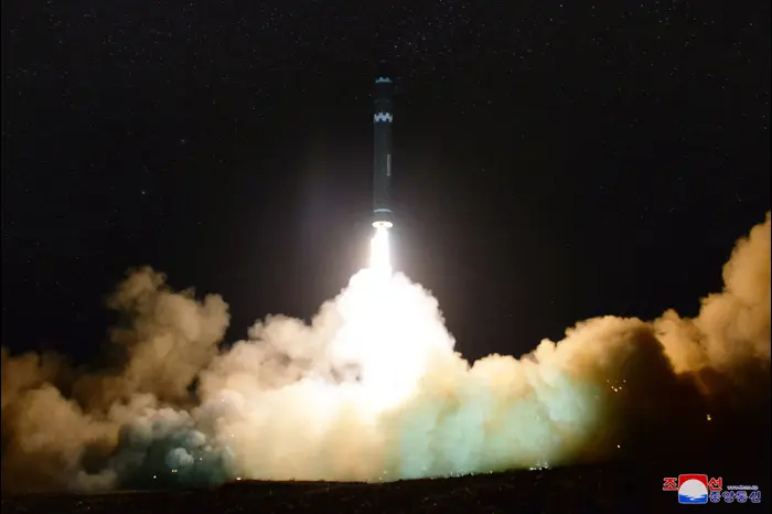 תיעוד שיגור טיל קוריאה הצפונית 30.11.17 (אתר רשמי , North Korea's Korean Central News Agency (KCNA)) תיעוד שיגור טיל קוריאה הצפונית 30.11.17 (אתר רשמי , North Korea's Korean Central News Agency (KCNA))