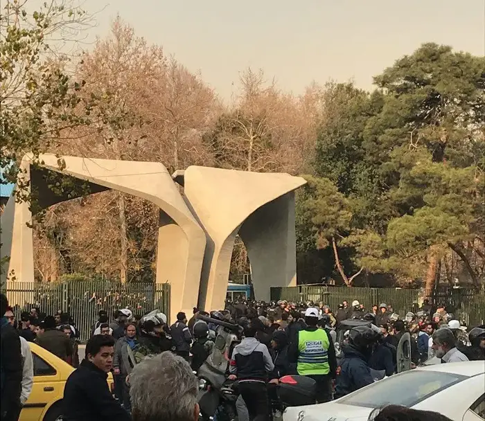 מחאות נגד השלטון בטהראן (מערכת וואלה! NEWS , -) מחאות נגד השלטון בטהראן (מערכת וואלה! NEWS , -)