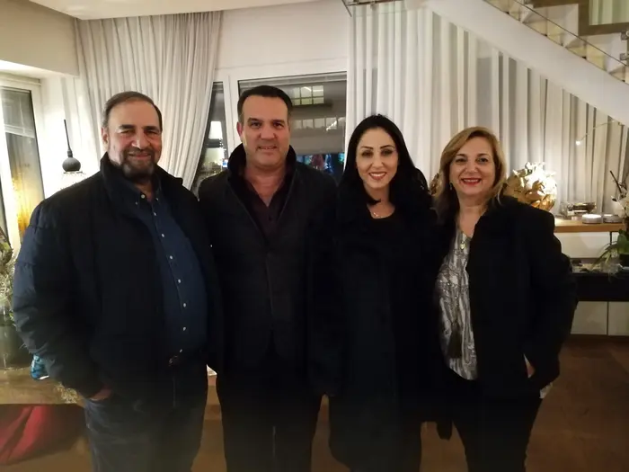 הניה נור, רינת ומוטי כוזהינוף, משה נור (יח"צ , רונית מטיאס) הניה נור, רינת ומוטי כוזהינוף, משה נור (יח"צ , רונית מטיאס)