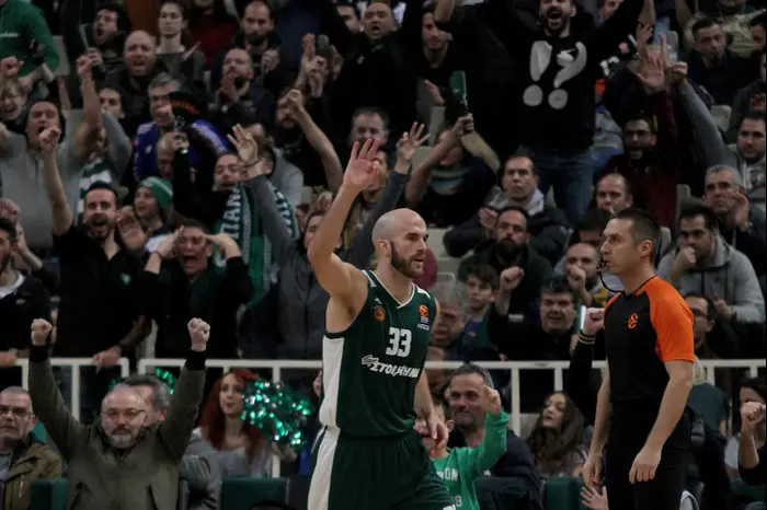 ניק קלאתיס שחקן פנאתינייקוס (GettyImages) ניק קלאתיס שחקן פנאתינייקוס (GettyImages)