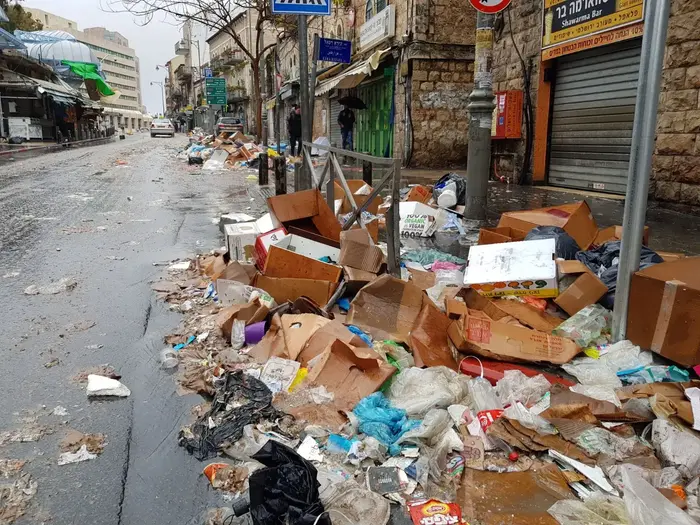 ערימות זבל בירושלים בעקבות שביתת עובדי הנקיון בעיר ונזקי הסערה 5 בינואר 2018 (תצפית TPS)