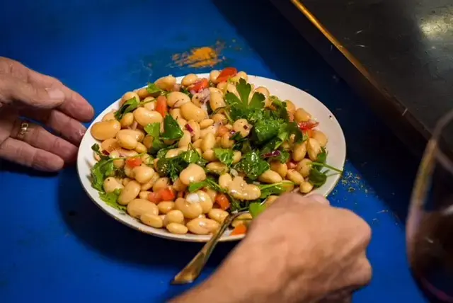 סלט שעועית (יח"צ , שלומי מוצפי) סלט שעועית (יח"צ , שלומי מוצפי)