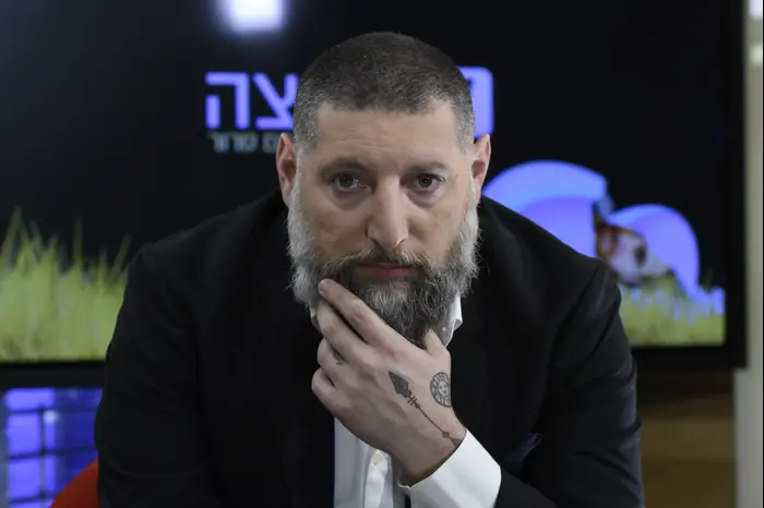 אסף גרניט (ראובן קסטרו)