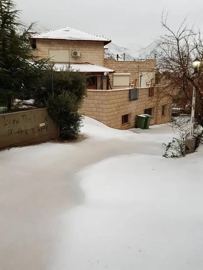 בוקר מושלג במגדל שמס (מערכת וואלה! NEWS , Yaniv Mozes) בוקר מושלג במגדל שמס (מערכת וואלה! NEWS , Yaniv Mozes)