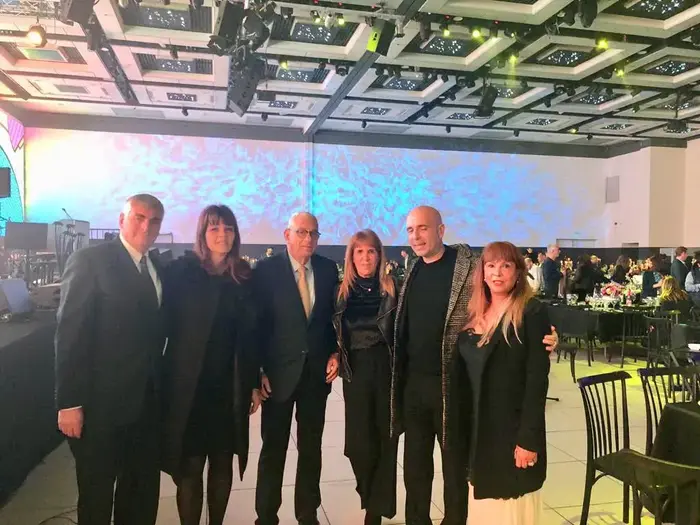 רייצל ויצמן, גיל שוחט, אורית בנבנשתי, נחום פינברג, ציפי ויגאל לנדאו (יח"צ , באמצעות נוקיה 8) רייצל ויצמן, גיל שוחט, אורית בנבנשתי, נחום פינברג, ציפי ויגאל לנדאו (יח"צ , באמצעות נוקיה 8)