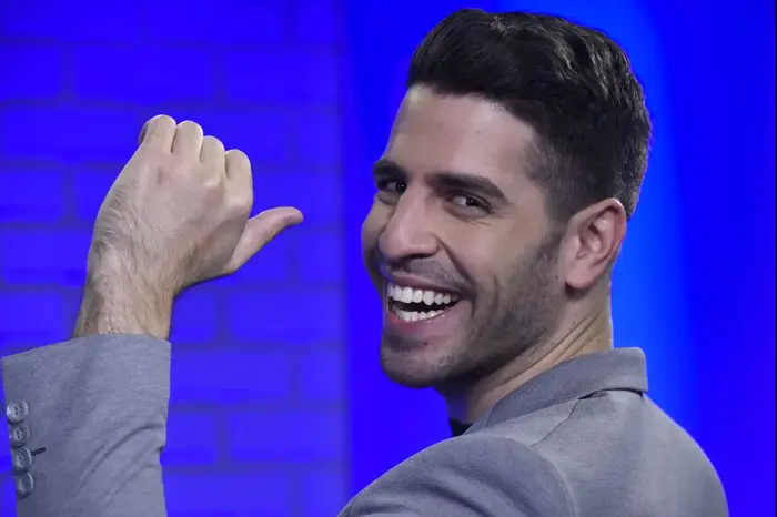 אורי לייזרוביץ' שבאבניקים (ראובן קסטרו) אורי לייזרוביץ' שבאבניקים (ראובן קסטרו)