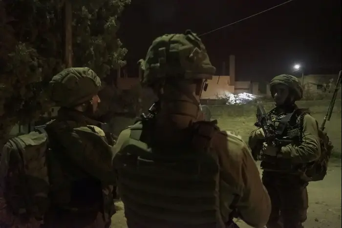 חקירת הפיגוע והפעילות המבצעית בשעות האחרונות בכפר ברוקין ובמחנה הפליטים ג'נין, 3 בינואר 2018 (מערכת וואלה! NEWS , דובר צה"ל) חקירת הפיגוע והפעילות המבצעית בשעות האחרונות בכפר ברוקין ובמחנה הפליטים ג'נין, 3 בינואר 2018 (מערכת וואלה! NEWS , דובר צה"ל)